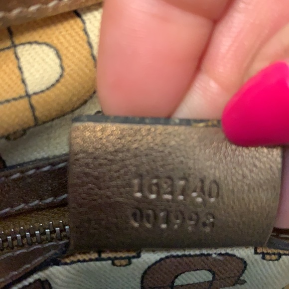 Vintage Authentic Gucci GOLD  Large Hobo - Picture 3 of 3